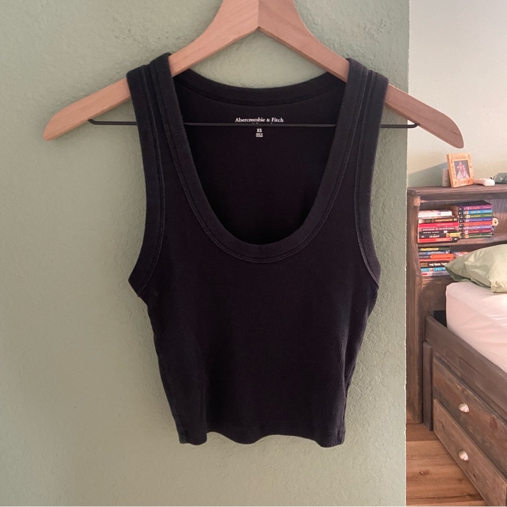 Abercrombie Essential Scoopneck Tank ~ Black ~ Size XS